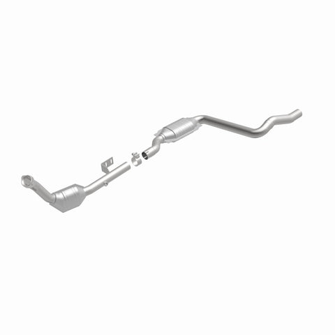 MagnaFlow Direct Fit Catalytic Converter 2003 ML350 3.7L Underbody - 52116