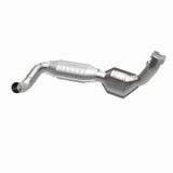 MagnaFlow Direct Fit Catalytic Converter 01-02 Ford F-150 5.4L - 51324
