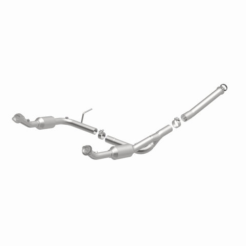 MagnaFlow Direct Fit Catalytic Converter OEM 2004-2005 Ford Explorer/Mercury Mountaineer Underbody - 4551013