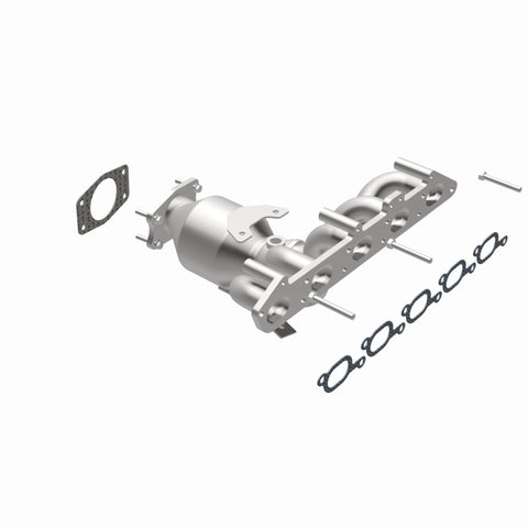 MagnaFlow Direct Fit Catalytic Converter 01-05 Volvo S60 2.4L Manifold - 452425