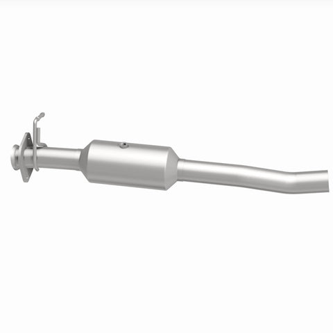 MagnaFlow 16-19 Ford F-650 V10 6.8L Underbody Direct Fit Catalytic Converter - 280445
