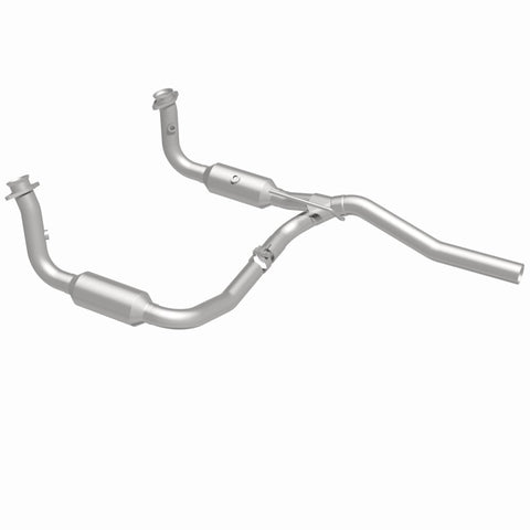 MagnaFlow Direct Fit Catalytic Converter 2009-2012 Dodge Nitro 3.7L Underbody - 52148