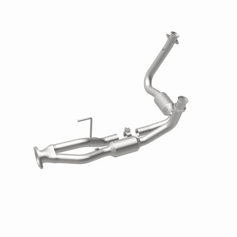 MagnaFlow Direct Fit Catalytic Converter 05-06 Jeep Grand Cherokee 3.7L Y-Pipe Assy (49 State) - 24473