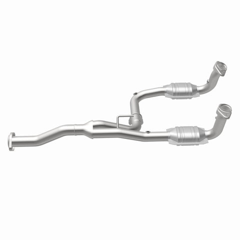MagnaFlow Direct Fit Catalytic Converter 07 Jeep Liberty 3.7L - 23957