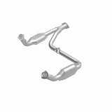 MagnaFlow Direct Fit Catalytic Converter 00-01Tahoe/Yukon V8 5.7L - 93603