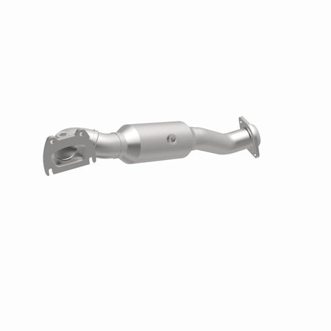 MagnaFlow Direct Fit Catalytic Converter 15-19 Ram 1500 3.6L OEM Grade Fed/EPA Compliant Manifold - 22-177