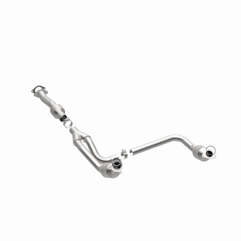 MagnaFlow Direct Fit Catalytic Converter 2011-2014 Express 1500 4.3L Underbody - 52134