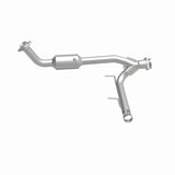 MagnaFlow Conv Direct Fit 05-06 Lincoln Navigator 5.4L w/ 3in Main Piping - 52508