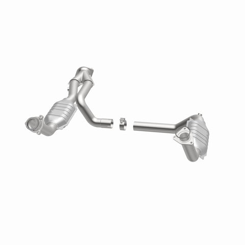 MagnaFlow DF Cat. Conv 02-06 Cadillac Truck. 8 5.3L Dual Conv. Y-Pipe Assy 2wd/Chevy Truck 99-07 - 51097
