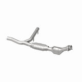 MagnaFlow Direct Fit Catalytic Converter 01 Ford F-150 4.2L - 51301