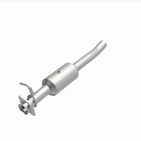 MagnaFlow 16-19 Ford F-650 V10 6.8L Underbody Direct Fit Catalytic Converter - 280445