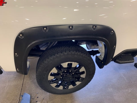 EGR 20-23 Chevrolet Silverado 2500Hd/3500Hd Traditional Bolt-On Look Fender Flares Set Of 4 - 791884