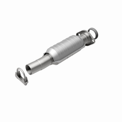 MagnaFlow Direct Fit Catalytic Converter 04-06 Toyota Sienna 3.3L AWD Rear - 24158