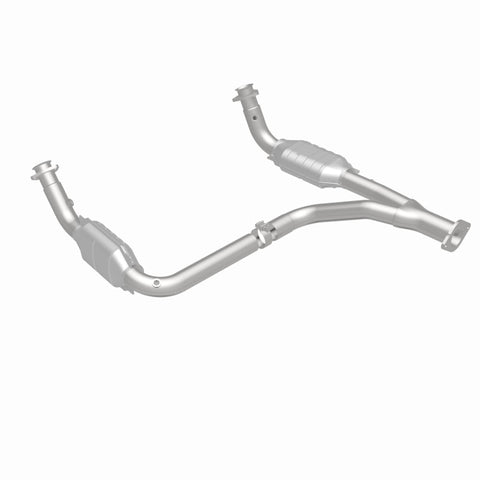 MagnaFlow Direct Fit Catalytic Converter 00-01Tahoe/Yukon V8 5.7L - 93603