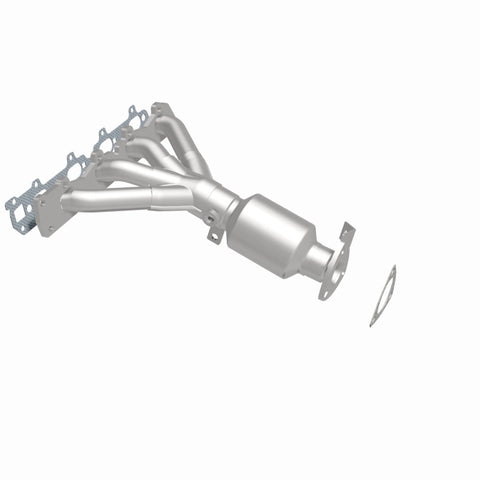 MagnaFlow Direct Fit Catalytic Converter 04-05 Chevrolet Malibu/Classic 2.2L (CA Emissions) - 452304