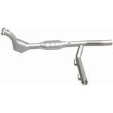 MagnaFlow Direct Fit Catalytic Converter 97-98 Ford Expedition 4.6 - 93130