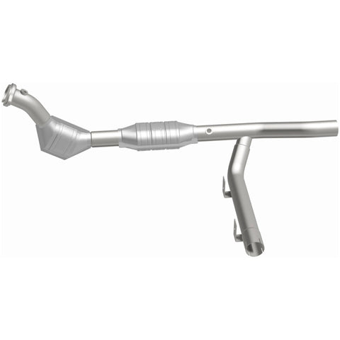 MagnaFlow Direct Fit Catalytic Converter 97-98 Ford Expedition 4.6 - 93130
