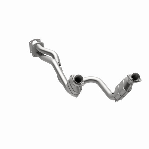 MagnaFlow Direct Fit Catalytic Converter 05-07 Ford F250/F350 5.4L - 49911