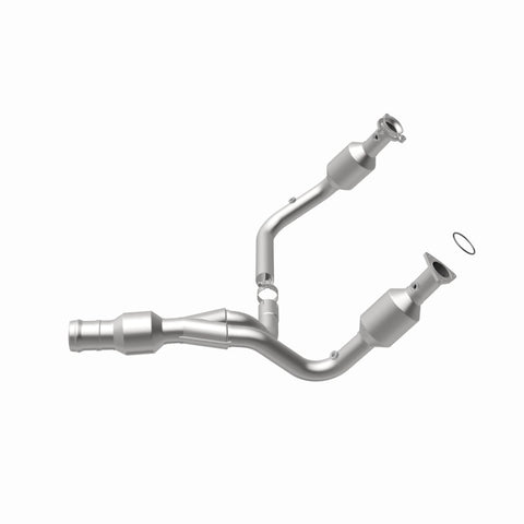 MagnaFlow Direct Fit Catalytic Converter 2015 GMC Yukon XL V8 6.2L - 52617