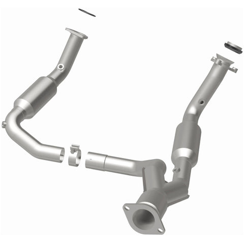 MagnaFlow Conv Direct Fit 07-09 Chevy Trailblazer SS 6.0L V8 - 5451650