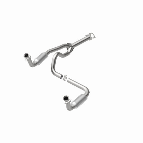 MagnaFlow Conv DF 2000 Chevrolet/GMC Express/Savana 1500/2500 5.7L to 8500 GVW - 23073