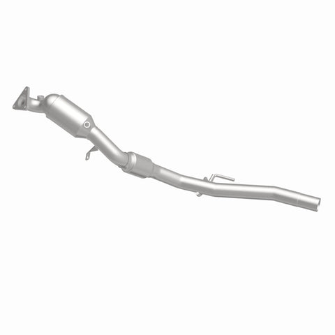 MagnaFlow Direct Fit Catalytic Converter 11-15 Volkswagen Touareg V6 3.6 OEM Underbody - 52411