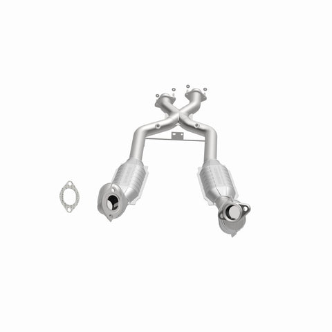 MagnaFlow Direct Fit Catalytic Converter 96-98 Ford Mustang 4.6L - 23163