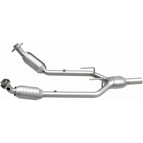 MagnaFlow Direct Fit Catalytic Converter 96-97 Mercury Cougar 3.8L - 444080