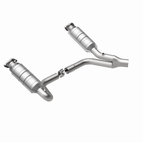 MagnaFlow Conv DF RAIDER- 2006 8 4.7L OEM - 49463
