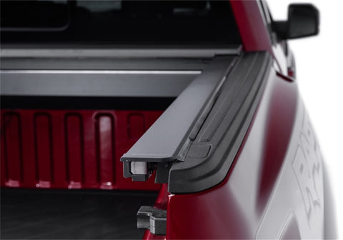 Roll-N-Lock 15-18 Ford F-150 SB 77-3/8in M-Series Retractable Tonneau Cover - LG102M