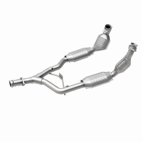 MagnaFlow Direct Fit Catalytic Converter 96-98 Ford Mustang 3.8L - 444064
