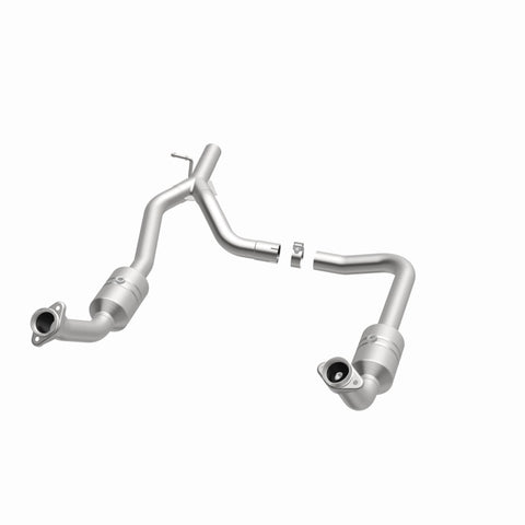 MagnaFlow Direct Fit Catalytic Converter 2009-2014 E-150 4.6 L Underbody - 52153