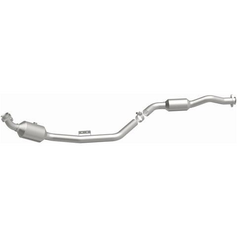 MagnaFlow Direct Fit Catalytic Converter OEM 2007 Mercedes-Benz E350 Underbody - 67.5in Length - 5411665