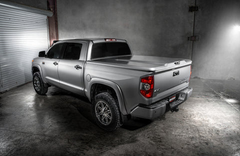 UnderCover 14-20 Toyota Tundra 6.5ft Elite LX Bed Cover - Silver Sky - UC4128L-1D6
