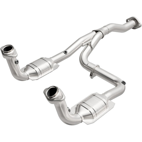 MagnaFlow Direct Fit Catalytic Converter 07 Jeep Liberty 3.7L OEM - 49186