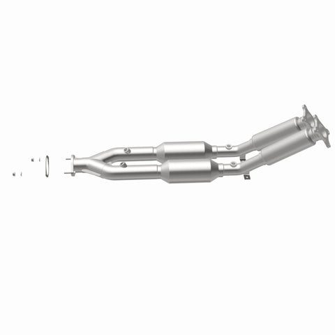 MagnaFlow Direct Fit Catalytic Converter 99-01 Volvo S80 2.8L - 24156