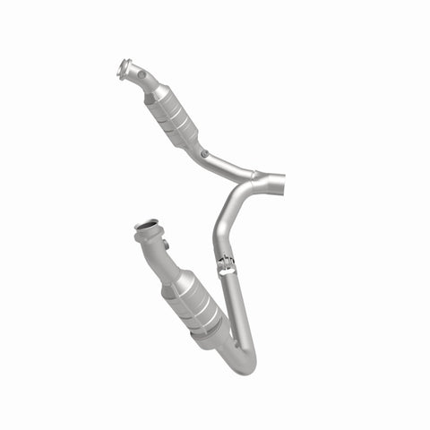 MagnaFlow Direct Fit Catalytic Converter 2006 Dodge RAM 1500 Pickup 5.7L Solid Front Axle - 49711