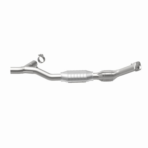 MagnaFlow Direct Fit Catalytic Converter 97-98 Ford Trucks 5.4L - 447130
