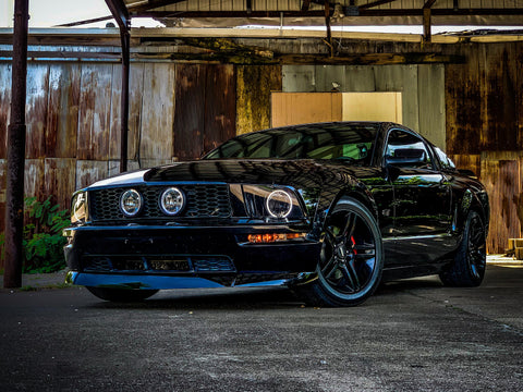 Raxiom 05-09 Ford Mustang GT V6 Axial Series CCFL Halo Projector Headlight- Blk Housing (Smkd Lens) - 49121