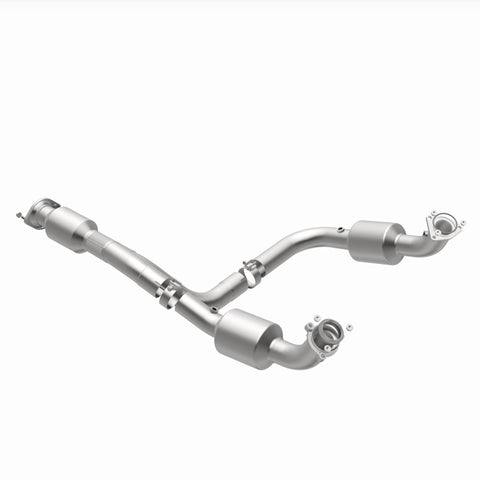 MagnaFlow 12-20 Chevrolet Express 4500 Underbody 6.0L Direct Fit Catalytic Converter - 280505