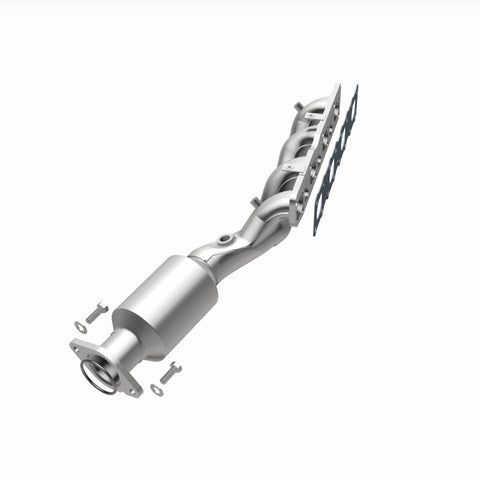 MagnaFlow Direct-Fit California Manifold Catalytic Converter 04-06 Nissan Titan 5.6L V8 - 4451500