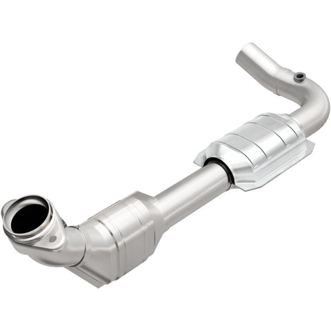 MagnaFlow Direct Fit Catalytic Converter 00-04 Ford E150 4.6L Driver Side - 458001