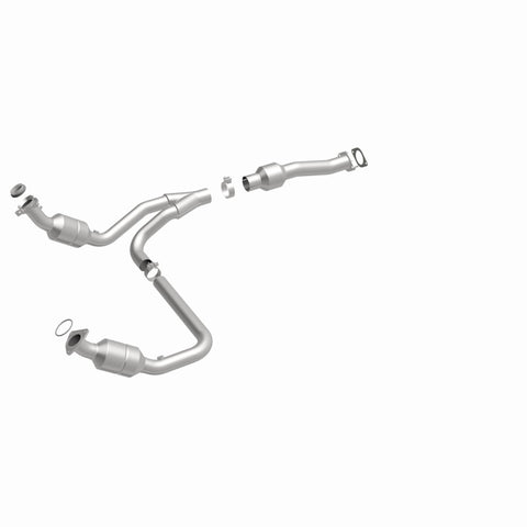 MagnaFlow Direct Fit Catalytic Converter 2011-2014 Express 1500 4.3L Underbody - 52134