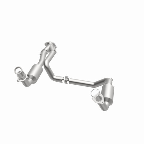 MagnaFlow Conv Direct Fit OEM 2005 GMC Sierra/Chevrolet Silverado 1500/Cadillac Escalade Underbody - 4551419