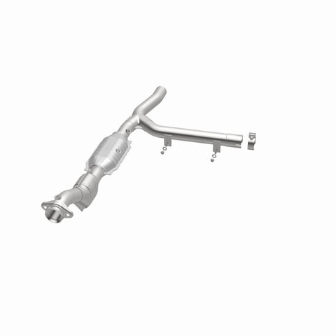 MagnaFlow Direct Fit Catalytic Converter 97-98 Ford Trucks 4.6L - 447178