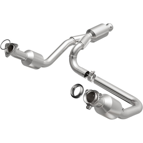 MagnaFlow 14-15 Chevrolet Silverado 1500 5.3L Direct-Fit Catalytic Converter - 5582642