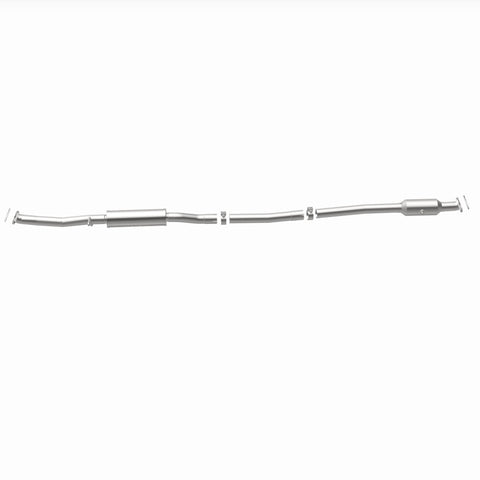 MagnaFlow 16-17 Hyundai Tucson L4 2.0 OEM Underbody Direct Fit Catalytic Converter - 21-146