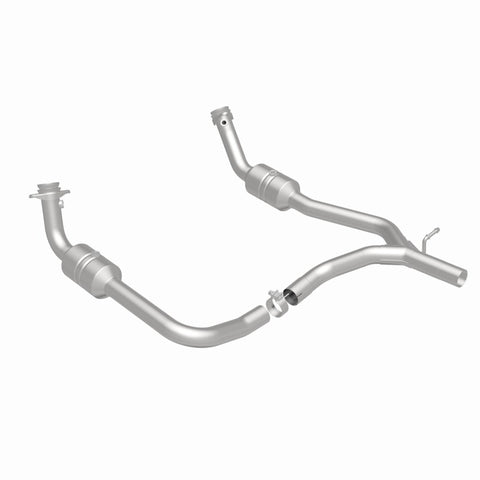 MagnaFlow Direct Fit Catalytic Converter 2009-2014 E-150 4.6 L Underbody - 52153