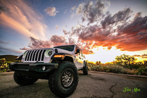Oracle Jeep JL/Gladiator JT Oculus Bi-LED Projector Headlights - Amber/White Switchback - 5839-023