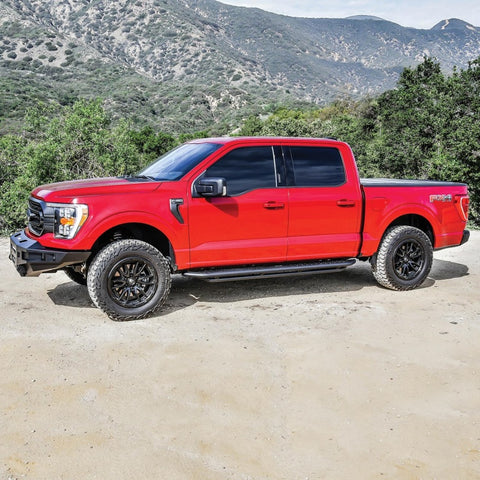 Westin 15-19 Ford F-150 SuperCrew / 17-19 Ford F-250/350 Crew Cab Outlaw Nerf Step Bars - 58-53945